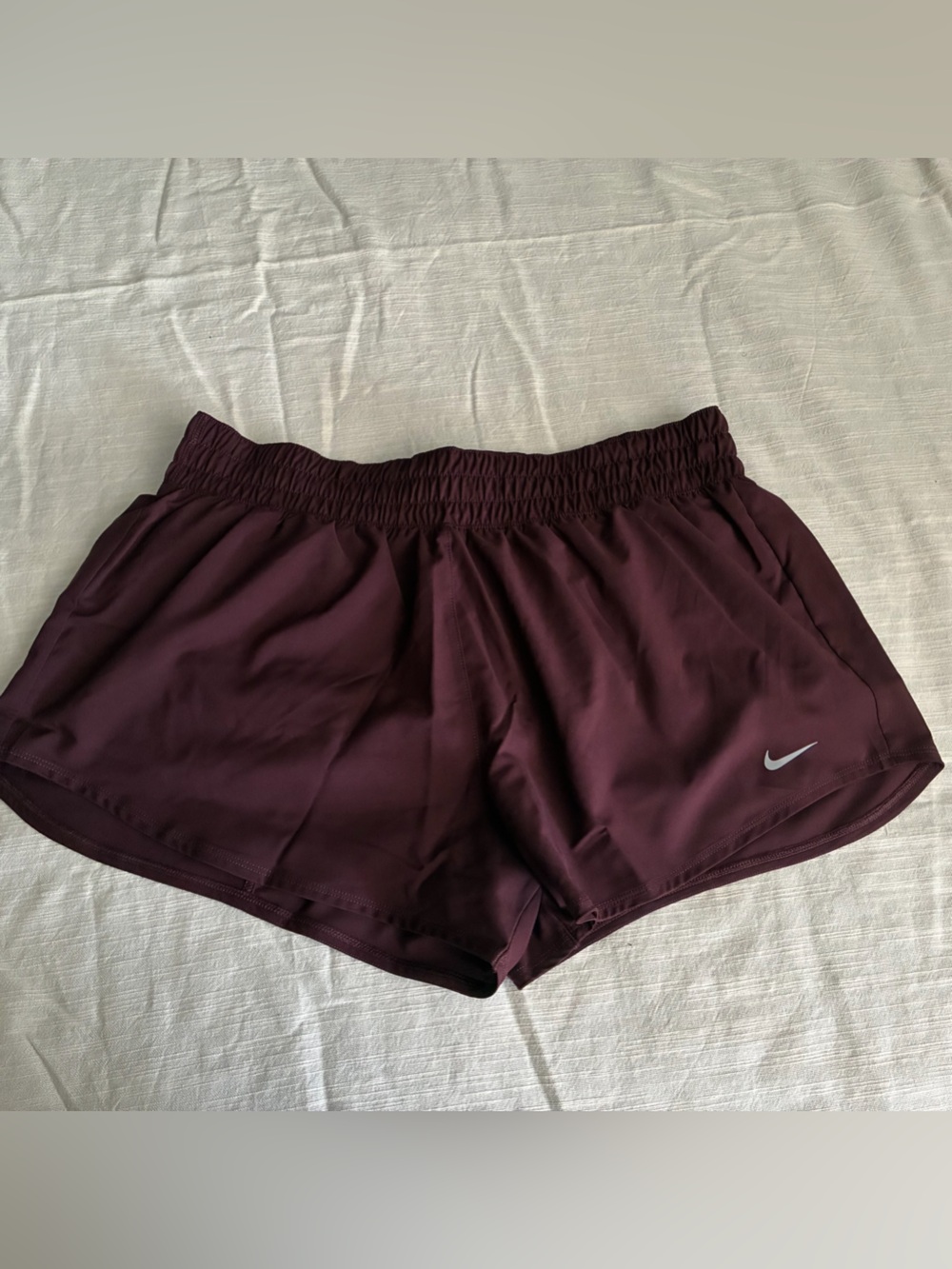 Nike Dri-FIT Burgundy Running Shorts Wmns Size L Athletic Gym Workout Activewear